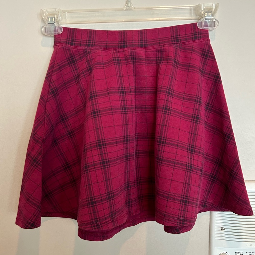 Brand; The Children’s Place Color; Magenta Size; 10/12